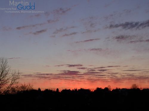 Altocumulus stratiformis virga